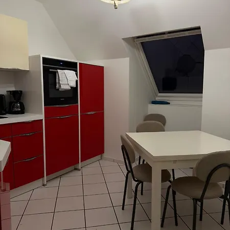 2 Bedroom Apartment, 5 Singlebeds, Near A7 Autobahn, Free Parking Lejlighed Neumünster